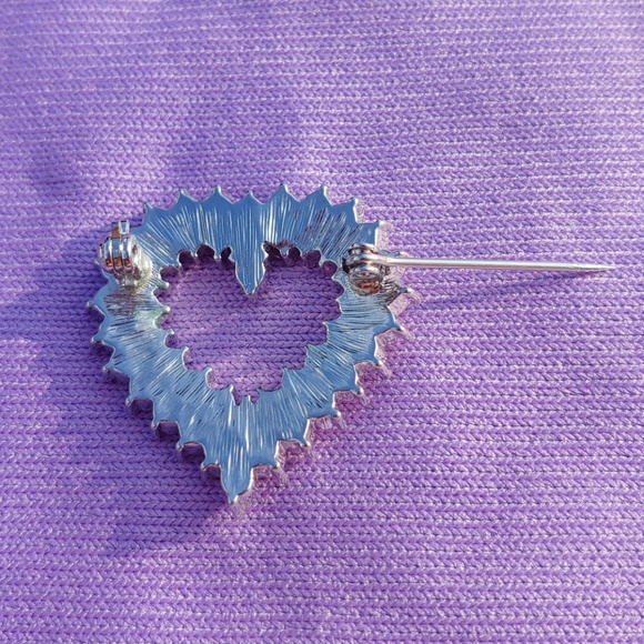 Heart Brooch/Pin!!! - Picture 5 of 6